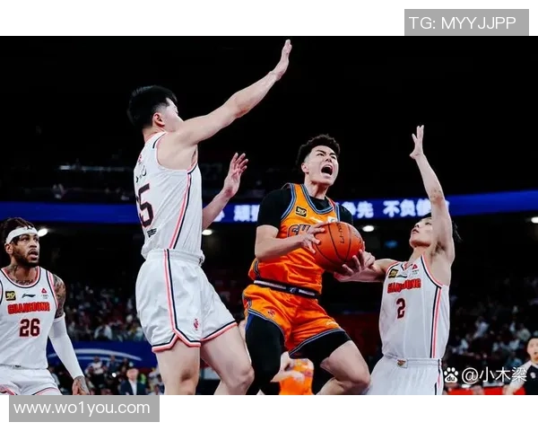 重庆篮球队逆袭之路的真实记录与奋斗精神展现